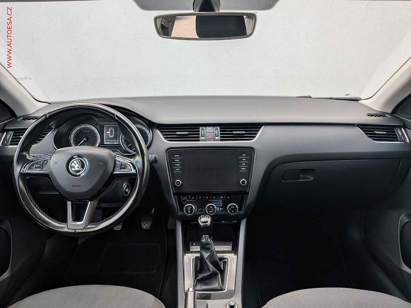 Škoda Octavia (2017) 1.6TDi, ČR, Style - fotka 8 z 15