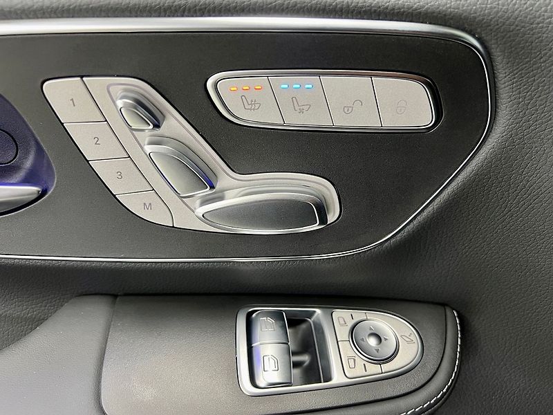 Mercedes-Benz Třídy V 300d 4M EXCLUSIVE XL, AIRMATIC - fotka 29 z 34