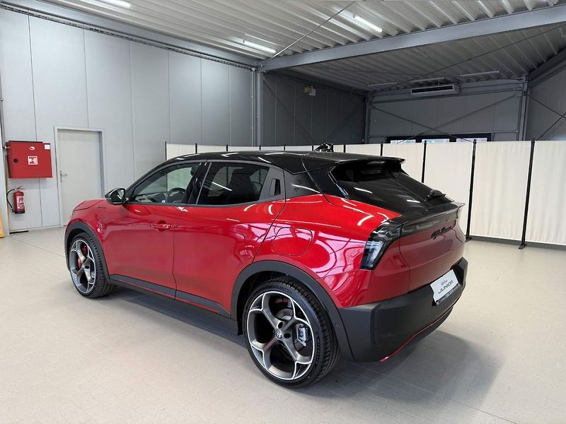 Alfa Romeo Junior (2024) Veloce 280 Elettrica 54 kWh - fotka 3 z 14