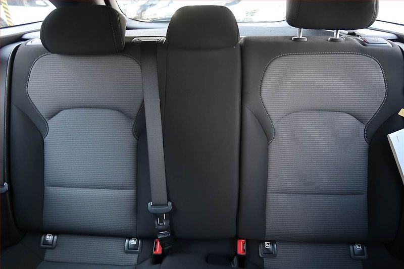 Hyundai i30 (2017) 1.0 T-GDI, Serv.kniha - fotka 10 z 16