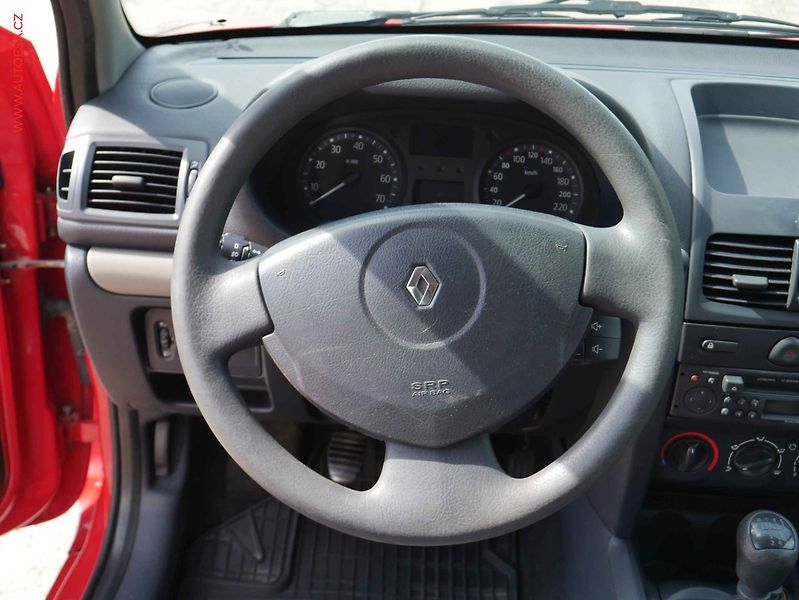Renault Clio (2005) 1.2i, ČR - fotka 14 z 15