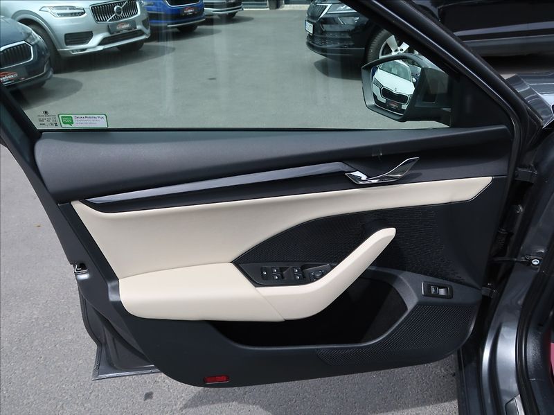Škoda Octavia 2,0 TDi,Style,1majČR,serv.kn. - fotka 21 z 29