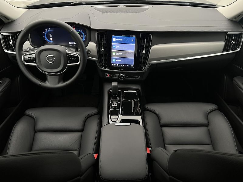 Volvo V90 T6 AWD DARK PLUS - fotka 2 z 45