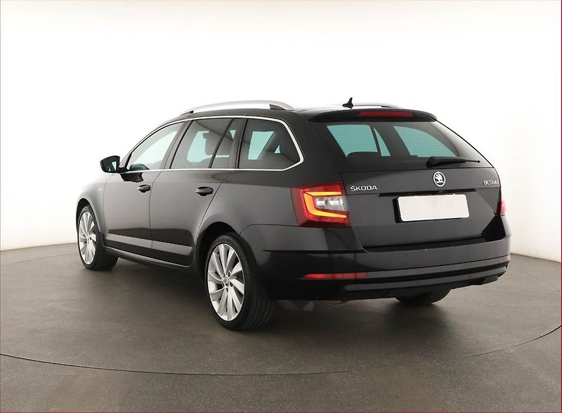 Škoda Octavia (2017) Laurin&Klement 2.0 TDI, Kůže - fotka 4 z 20