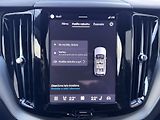 Volvo XC60 B5 AWD /1. maj / výhřev + kola - náhled 32
