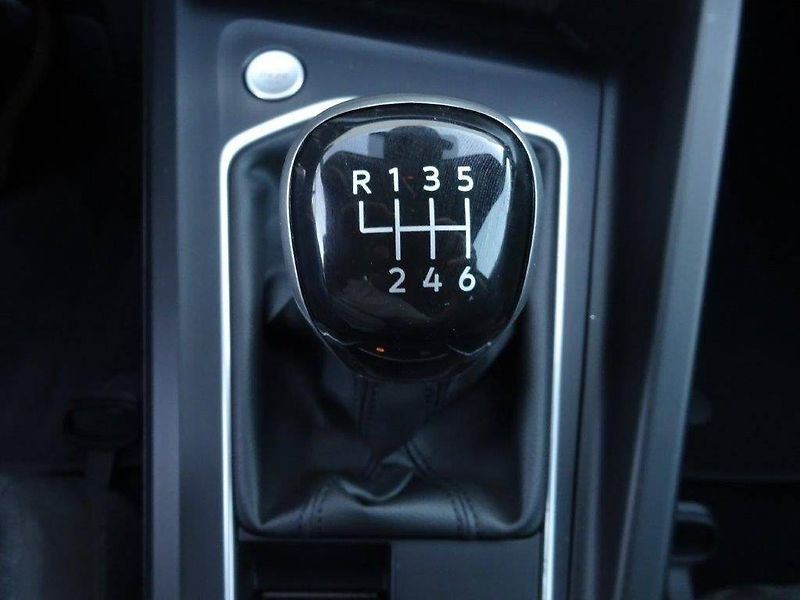 Volkswagen Golf Variant (2022) 1,5TSi/ 96kW Life - fotka 13 z 26