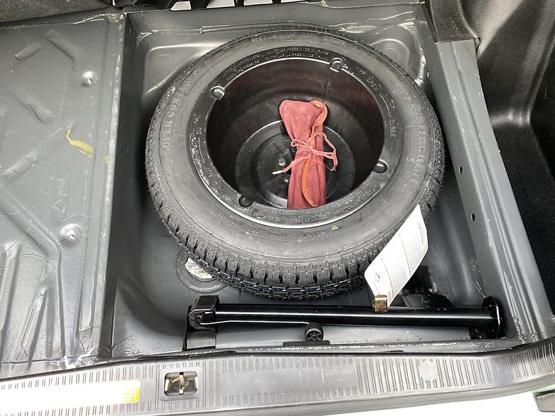 Mercedes-Benz 124 2.0i - 1xMaj - 40 000km - TOP - fotka 32 z 54