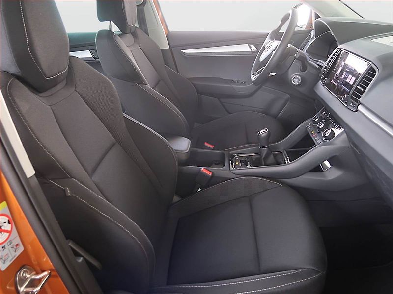 Škoda Karoq (2024) 1.5 TSI, Drive, FullLed - fotka 9 z 16