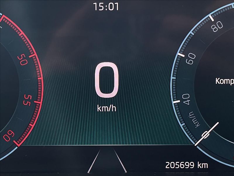 Škoda Octavia 2,0 TDI DSG Style MatrixLED - fotka 10 z 22