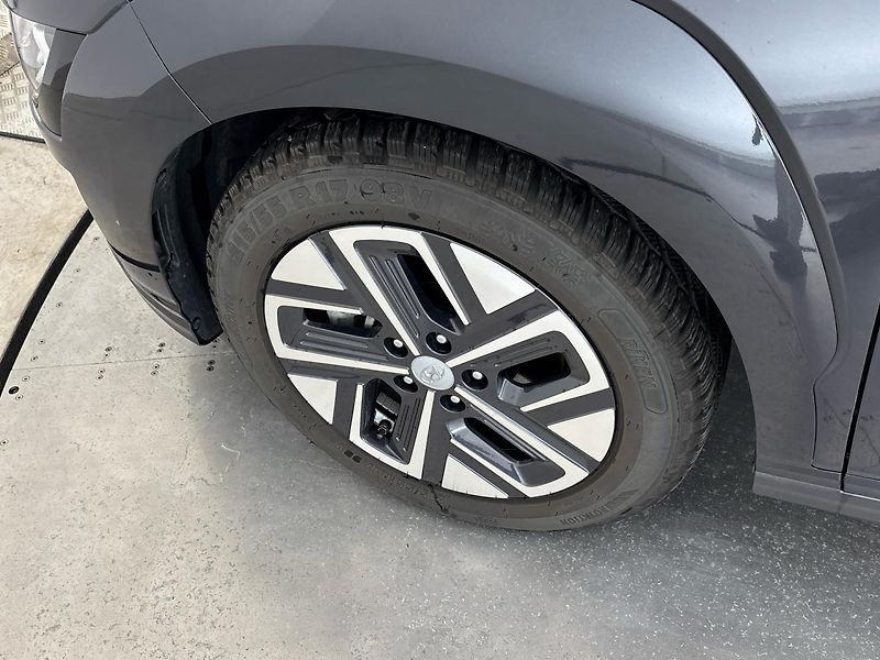 Hyundai Kona 64kWh - fotka 27 z 27