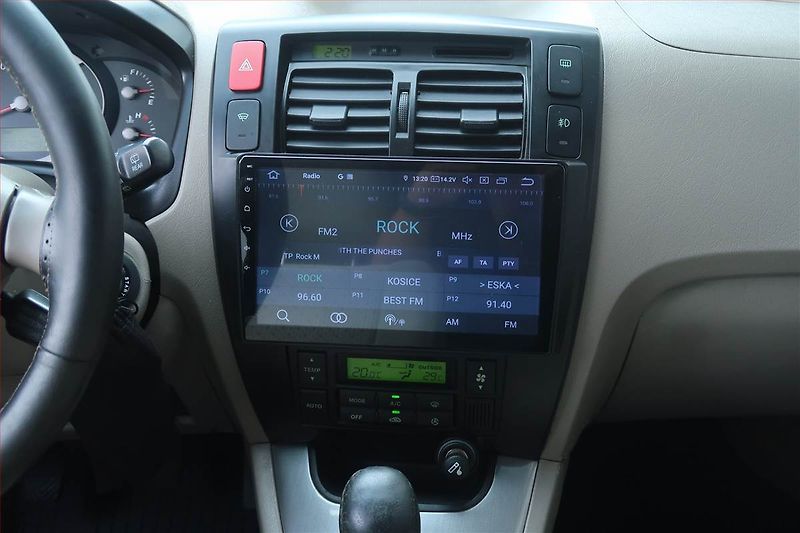 Hyundai Tucson (2005) 2.0 CRDi, 4X4, Serv.kniha - fotka 12 z 20