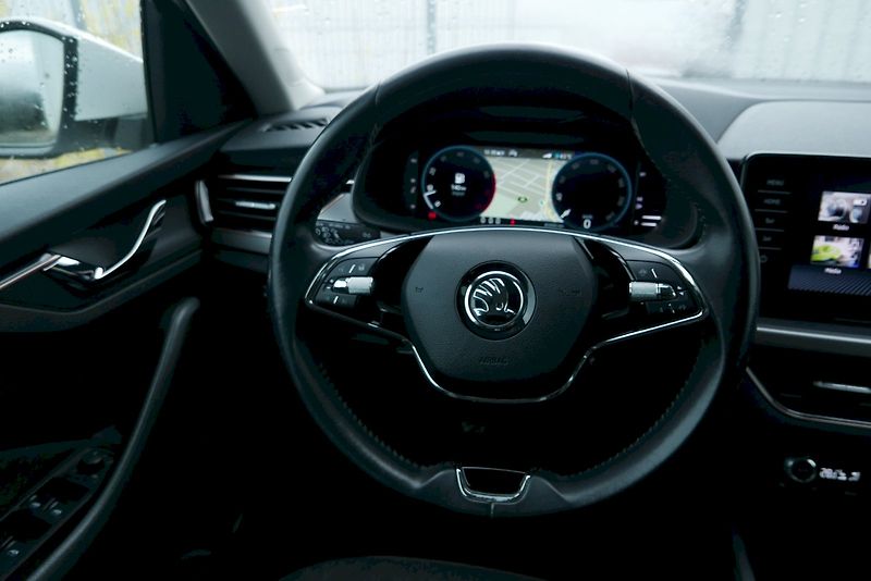 Škoda Kamiq (2023) 1.5 TSI 110 kW M6° Style - fotka 16 z 34