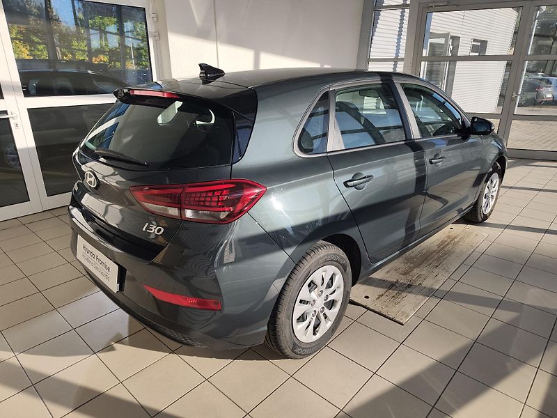 Hyundai i30 (2025) 1.5i 71kW MT Comfort - fotka 4 z 21