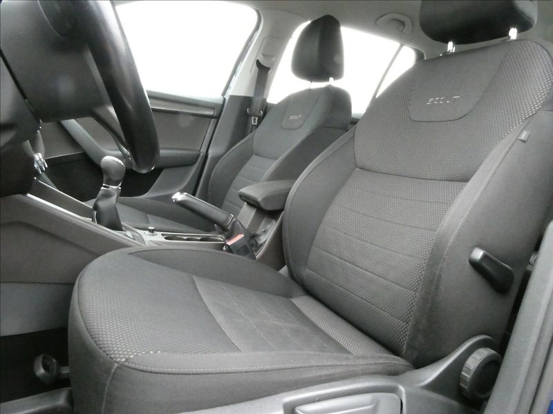 Škoda Octavia 2,0 TDi SCOUT,4x4,2x kola,DPH - fotka 29 z 37
