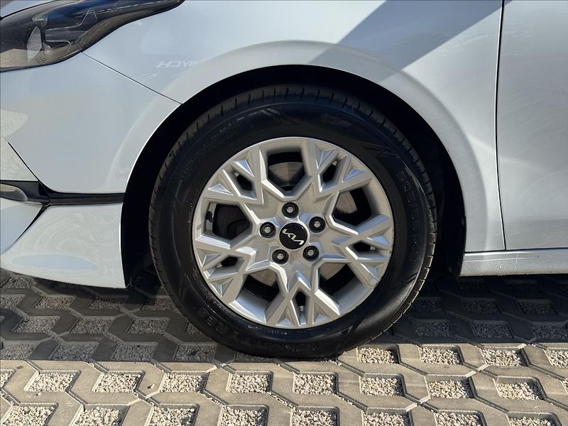 Kia Ceed 1,6 CRDI Exclusive ČR DPH - fotka 22 z 25