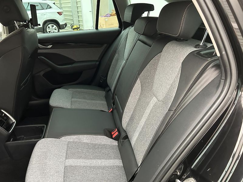 Škoda Octavia 1.5 TSI Top selection - fotka 19 z 23