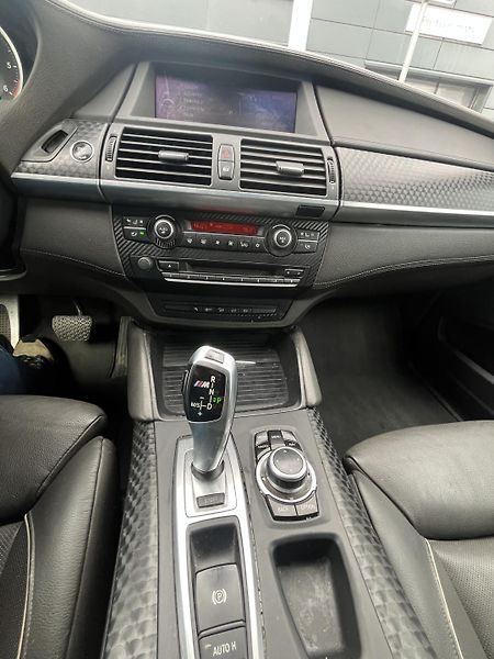 BMW X6 (2013) M50D - fotka 12 z 20