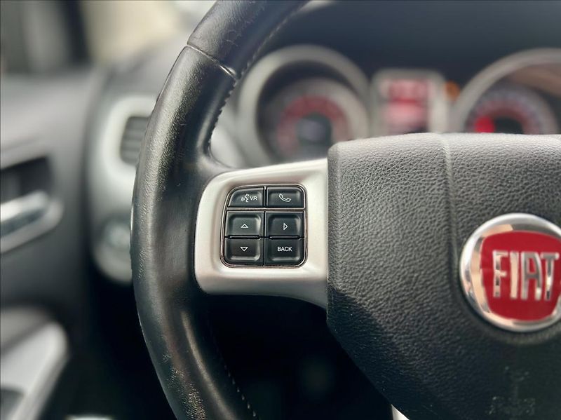Fiat Freemont 2,0 Mjet URBAN / 7MÍST / - fotka 25 z 43