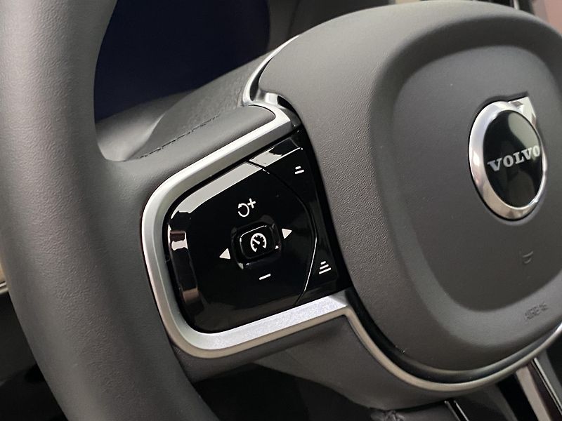 Volvo XC90 B5 AWD BRIGHT PLUS AUT CZ 7m - fotka 20 z 58