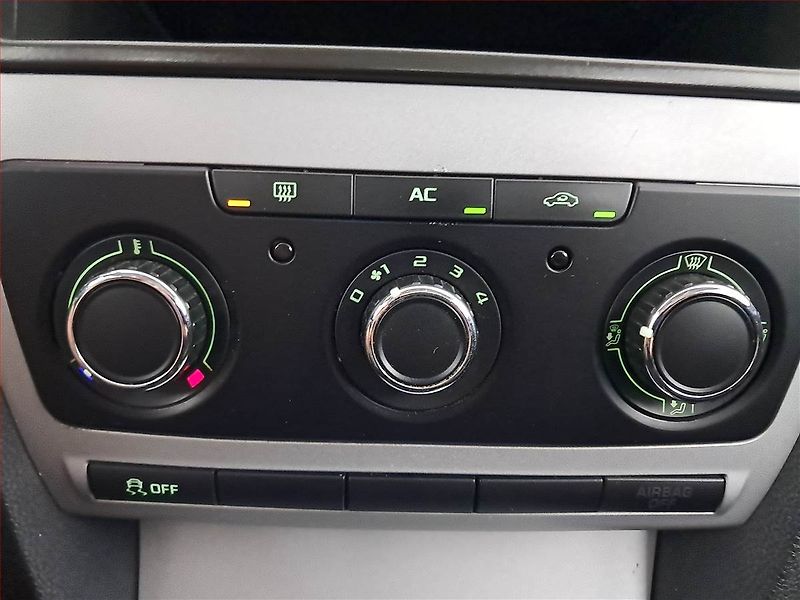 Škoda Octavia (2012) 1.2 TSI - fotka 13 z 14