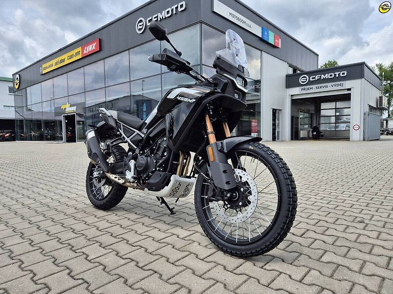 CFMOTO 450 MT-R (2026) RX Akrapovič Edition - fotka 3 z 23