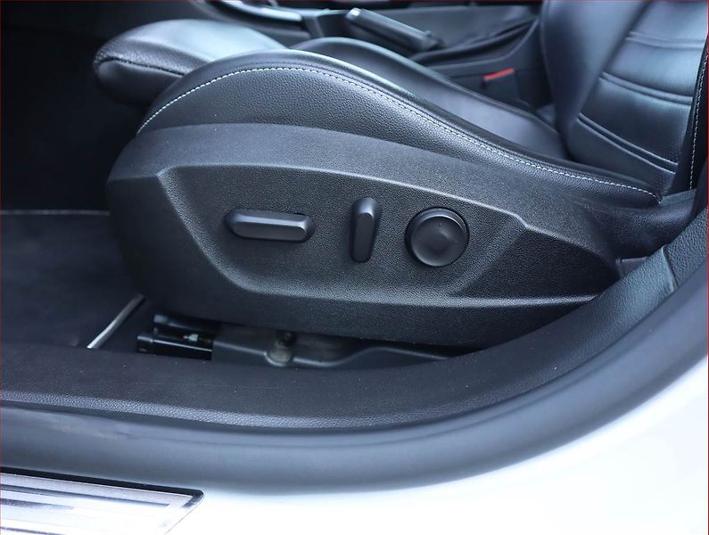 Opel Insignia (2011) OPC Line 2.8 T OPC, 4X4 - fotka 16 z 19