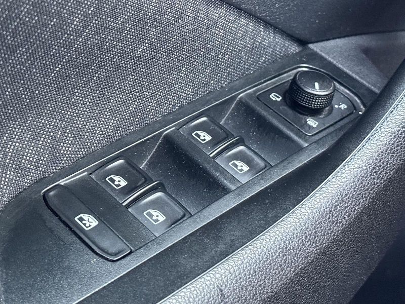 Škoda Kamiq (2023) 1.0 TSI Style - fotka 16 z 29