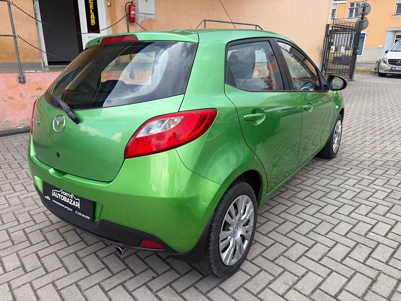 Mazda 2 (2008) 1.3 - fotka 4 z 12