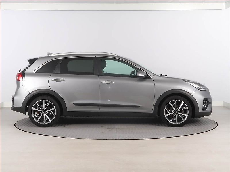 Kia Niro (2021) Hybrid, Automat, ČR,1.maj - fotka 6 z 18