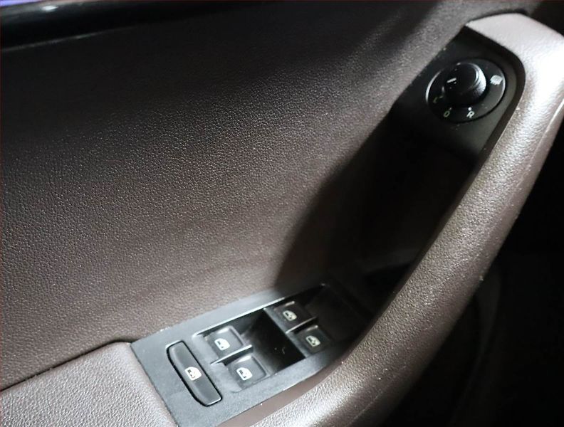 Škoda Octavia (2017) Laurin&Klement 1.8 TSI, 4X4 - fotka 20 z 24