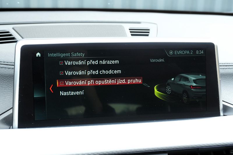 BMW X2 20i xDrive, Tažné, Kamera, ČR - fotka 23 z 36