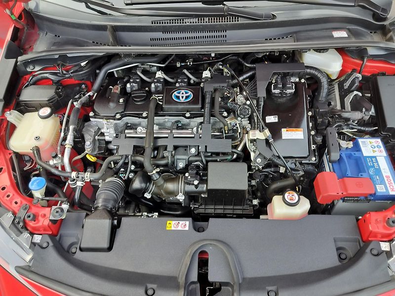 Toyota Corolla 1.8Hybrid comfort vyhř.sedacky - fotka 29 z 29