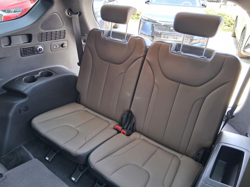 Hyundai Santa Fe PRE. LUXURY 2.2 CRDi 4x4 147kW - fotka 8 z 43