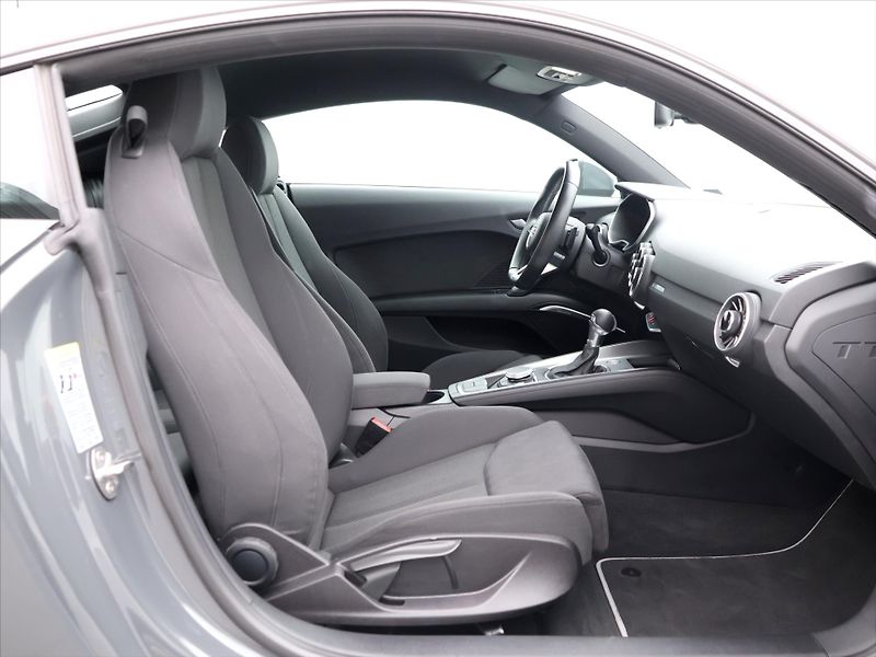 Audi TT 2,0 TFSI 169 kW S-tronic - fotka 11 z 32