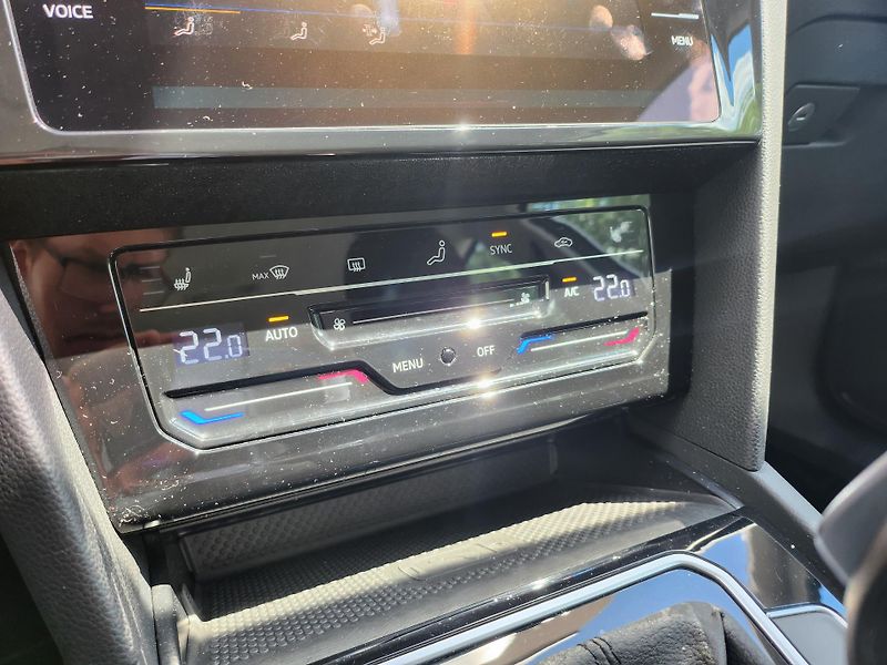 Volkswagen Passat 2.0TDI 110kw DSG Variant - fotka 19 z 26