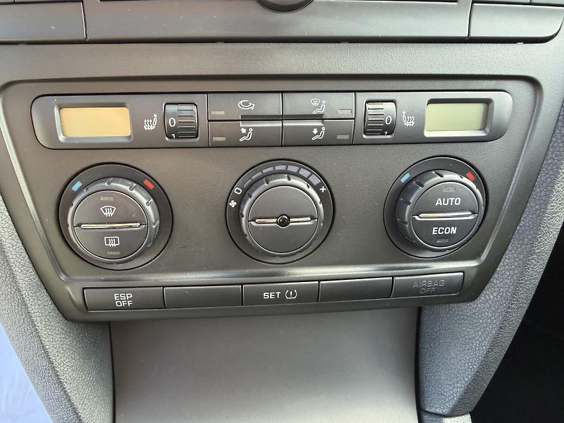 Škoda Octavia 2,0TDI 103kW Elegance BEZ DPF - fotka 45 z 57