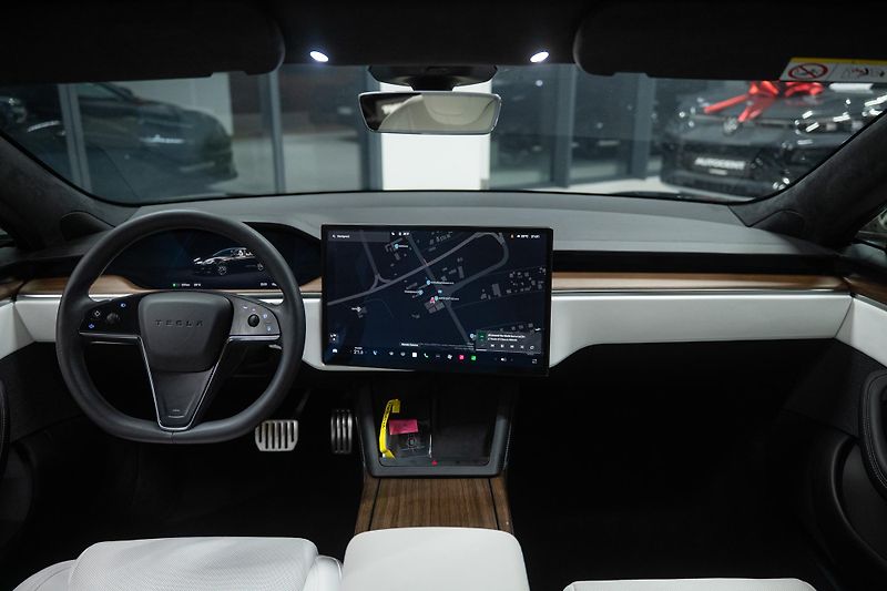 Tesla Model S (2023) Free Unlimited Supercharging - fotka 20 z 59