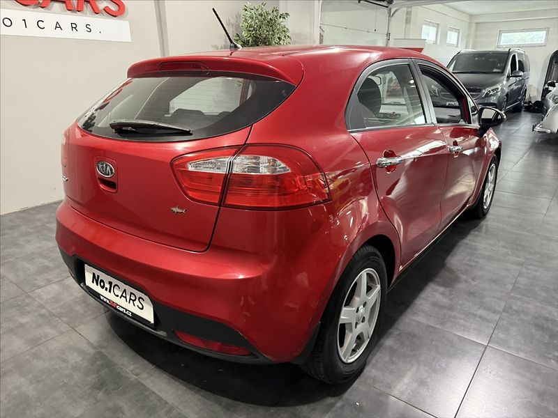 Kia Rio 1,3   i KLIMA HEZKÝ STAV ALU - fotka 5 z 24