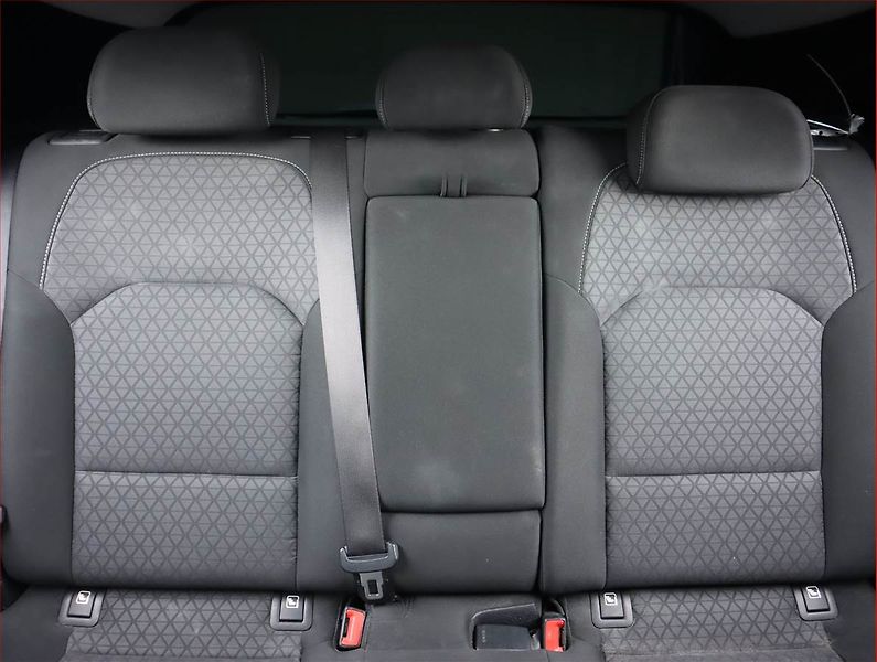 Kia Ceed (2018) 1.4 T-GDI, Serv.kniha - fotka 10 z 18