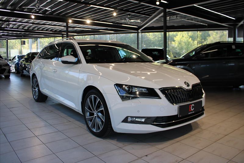 Škoda Superb TDi DSG 4x4 L&K ACC/Canton - fotografie inzerátu