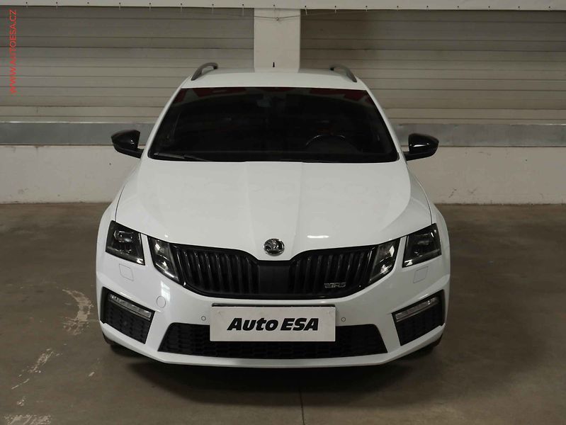 Škoda Octavia (2019) 2.0TSi, Navi, LED - fotka 2 z 25