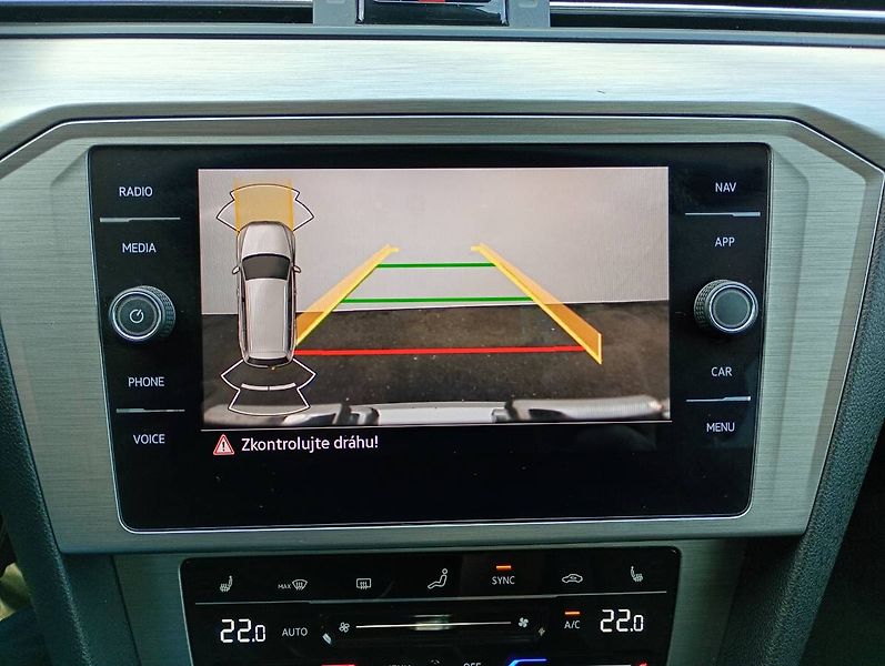 Volkswagen Passat (2021) 2.0 TDI, 110 kW tažné LED manu - fotka 17 z 26
