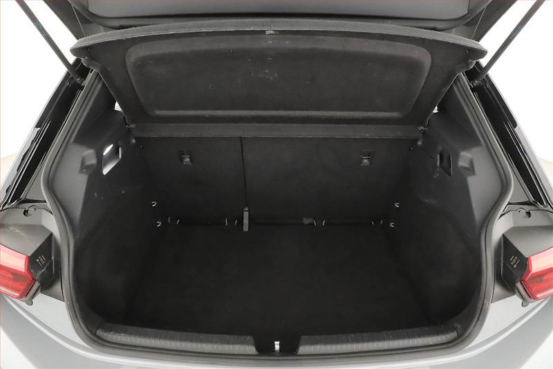 Volkswagen ID.3 (2021) Life Pro Perf. (62 kWh) - fotka 19 z 20
