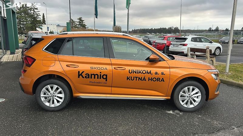 Škoda Kamiq (2025) 1.0TSI DSG Top Selection - fotka 6 z 21