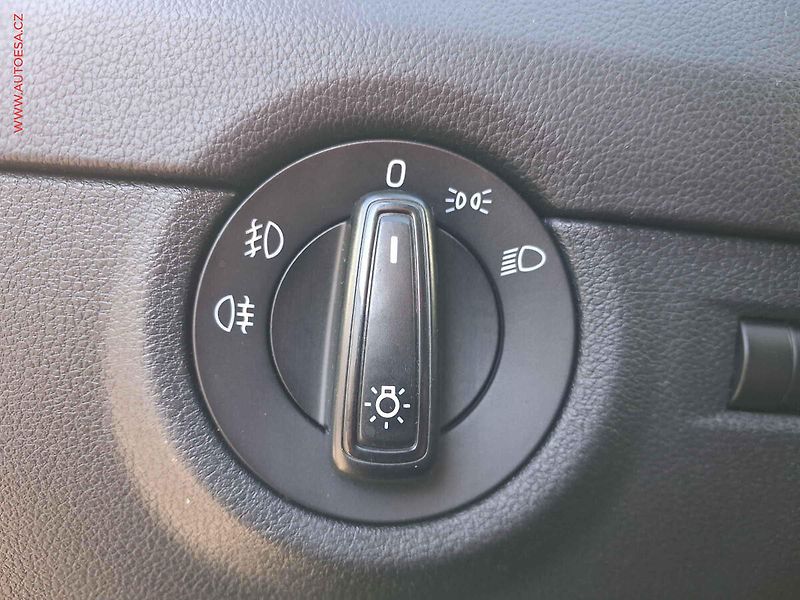 Škoda Octavia (2014) 1.8 TSI, ČR, Ambition - fotka 13 z 17