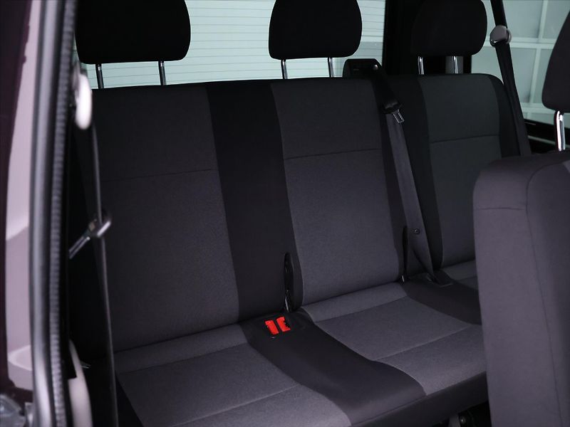 Volkswagen Transporter 2,0 TDI Klima 9-Míst Tažné - fotka 13 z 23