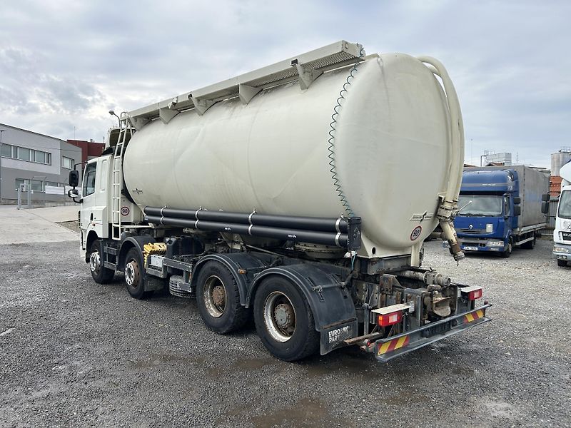 DAF CF (2008) 85.410 8x4 / SPITZER SILO 23m3 - fotka 4 z 14