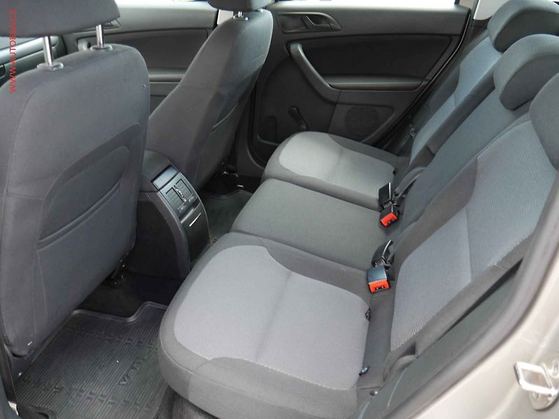 Škoda Yeti (2011) 1.2 TSI, AC - fotka 10 z 16