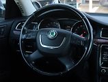 Škoda Superb (2009) Ambition Plus 2.0 TDI, Xenony - náhled 16