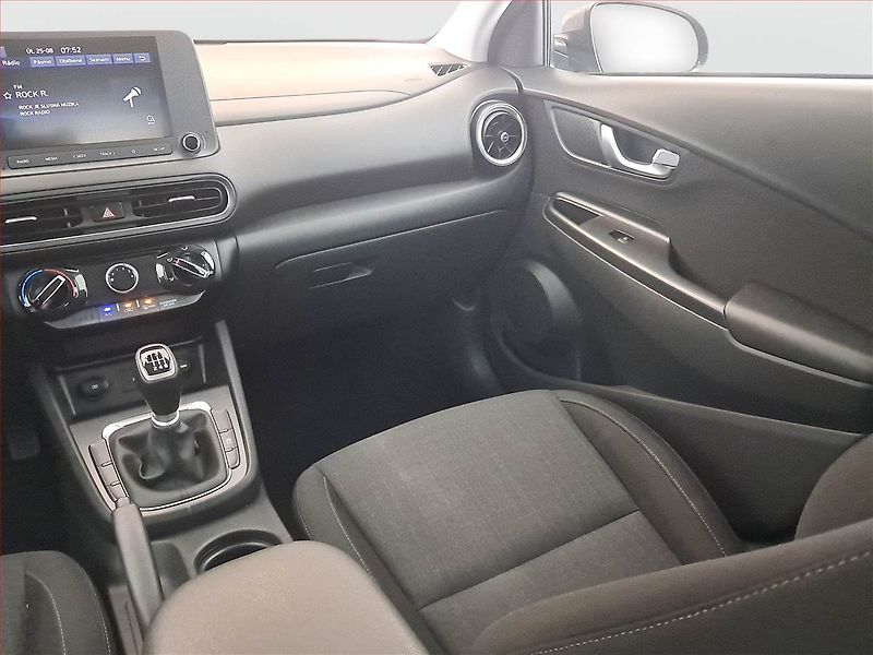 Hyundai Kona (2023) Comfort 1.0 T-GDI, ČR,1.maj - fotka 8 z 17